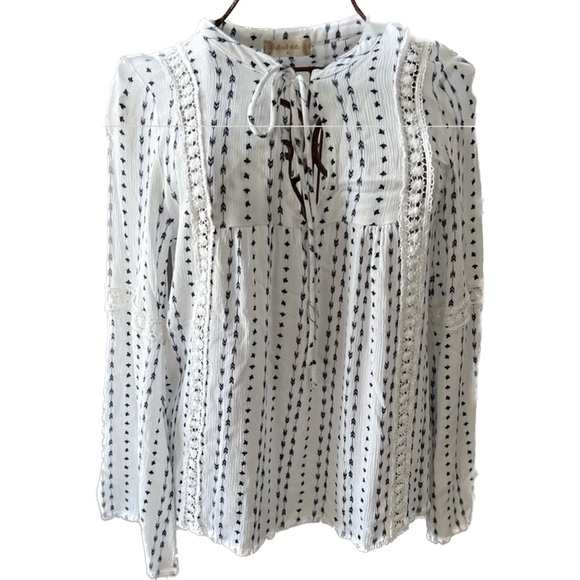 Altar’d State Flowly Blouse Small - Picture 1 of 14